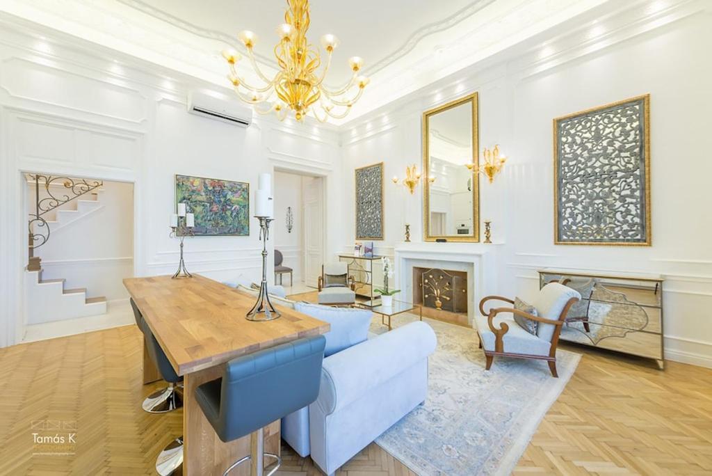 Bpr The Golden Astoria With Balcony And A/C Apartment Budapest Ngoại thất bức ảnh