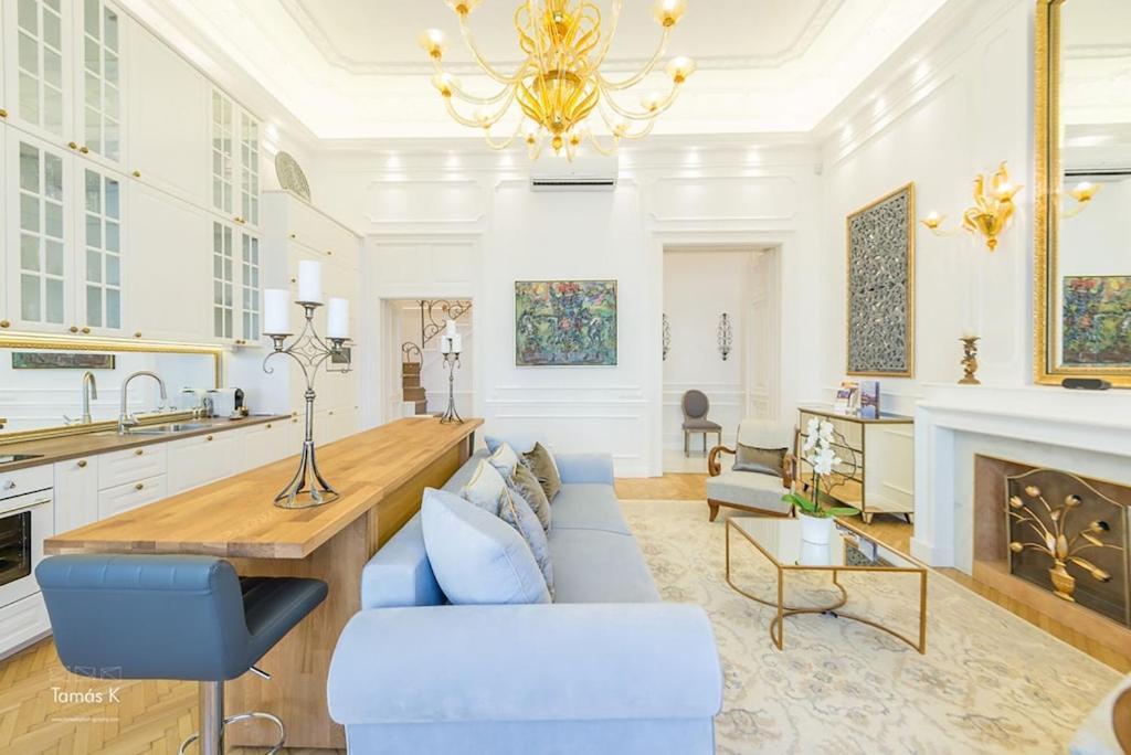 Bpr The Golden Astoria With Balcony And A/C Apartment Budapest Ngoại thất bức ảnh