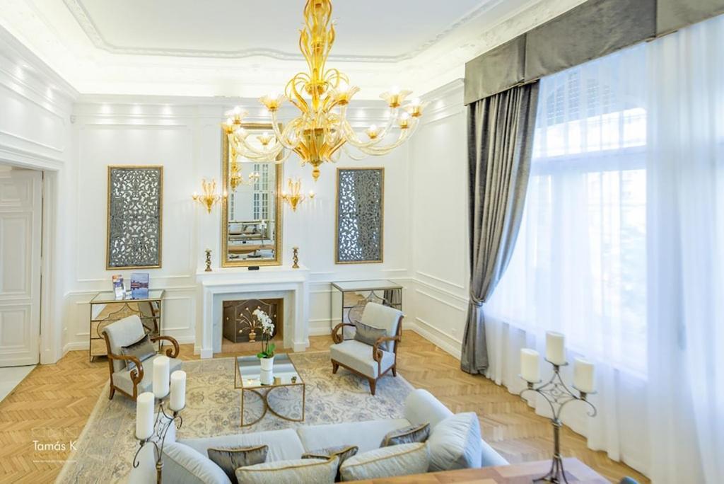 Bpr The Golden Astoria With Balcony And A/C Apartment Budapest Ngoại thất bức ảnh