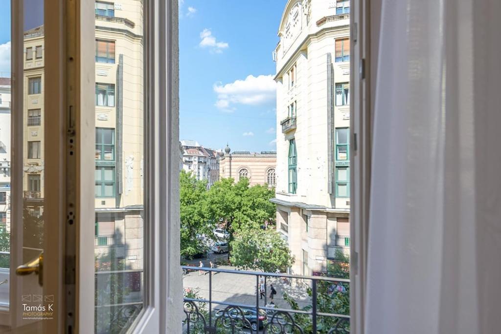 Bpr The Golden Astoria With Balcony And A/C Apartment Budapest Ngoại thất bức ảnh